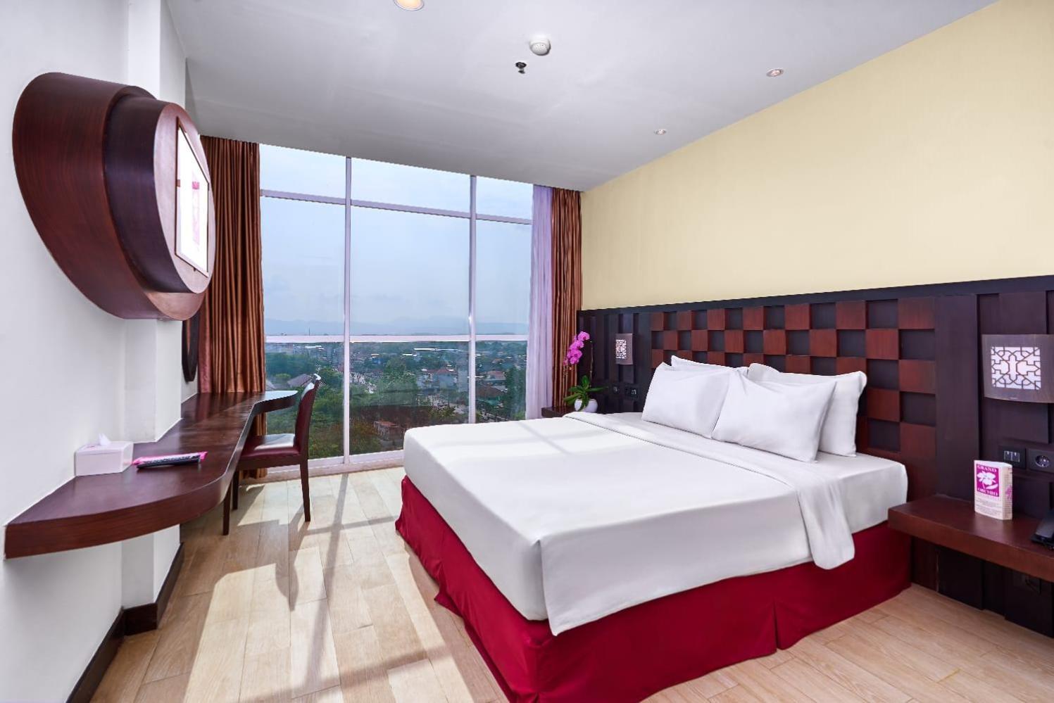 Grand Orchid Hotel Yogyakarta Maguwo Εξωτερικό φωτογραφία