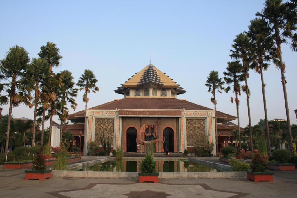 Grand Orchid Hotel Yogyakarta Maguwo Εξωτερικό φωτογραφία