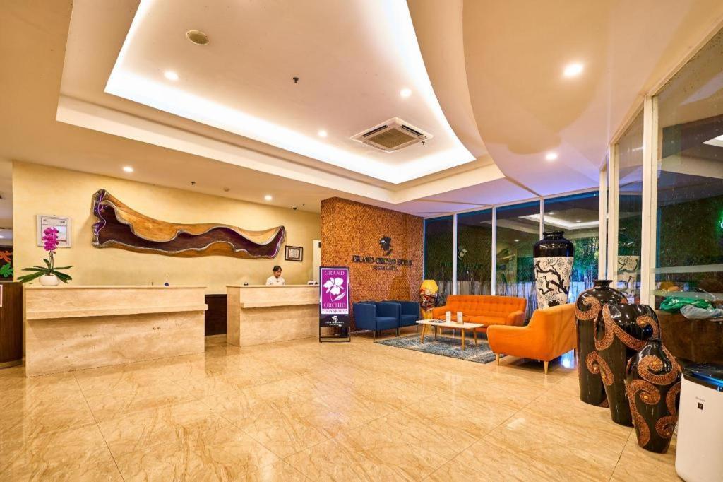 Grand Orchid Hotel Yogyakarta Maguwo Εξωτερικό φωτογραφία
