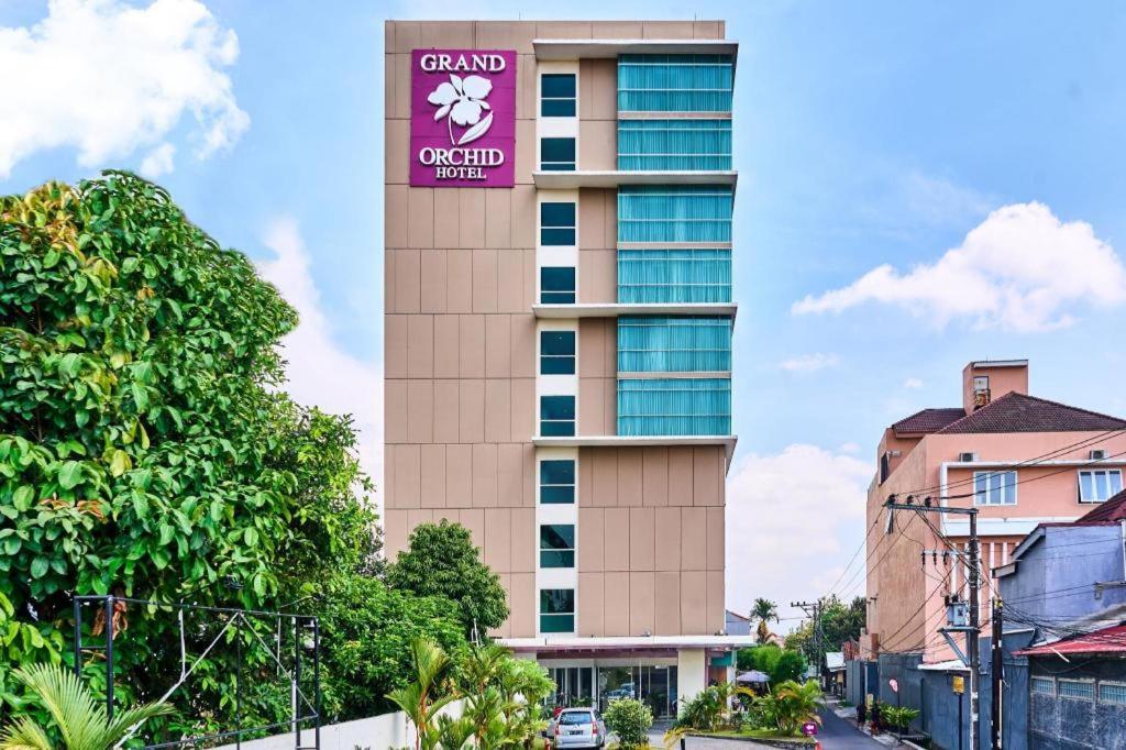 Grand Orchid Hotel Yogyakarta Maguwo Εξωτερικό φωτογραφία