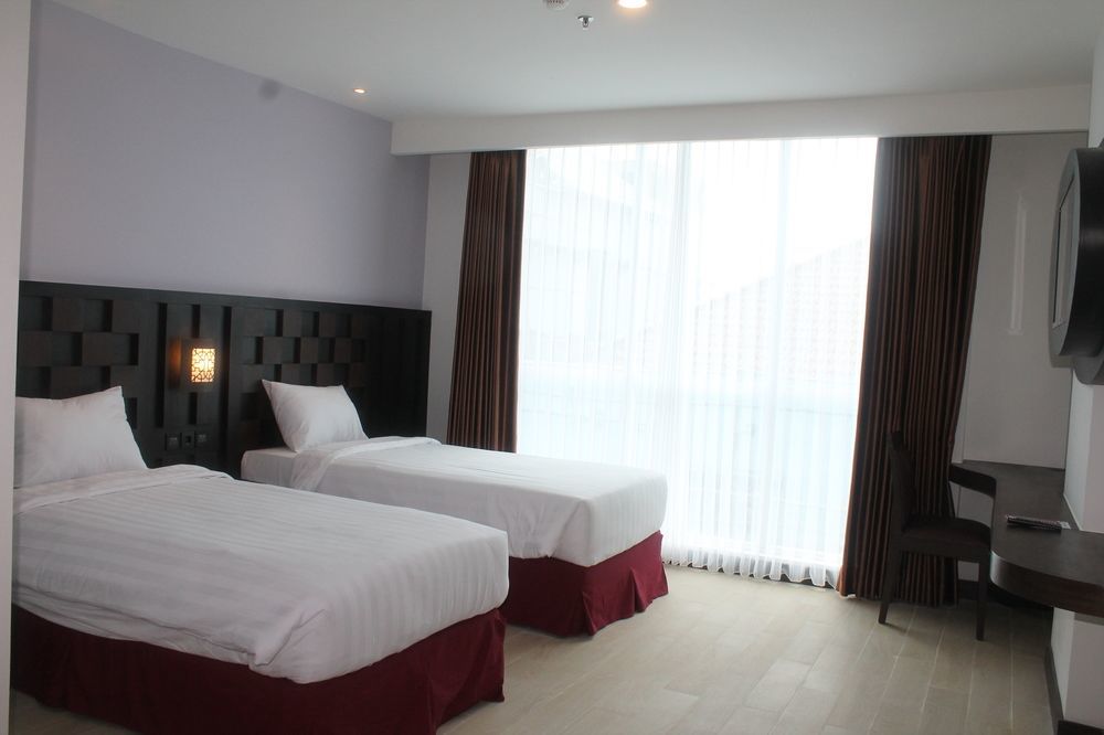Grand Orchid Hotel Yogyakarta Maguwo Εξωτερικό φωτογραφία