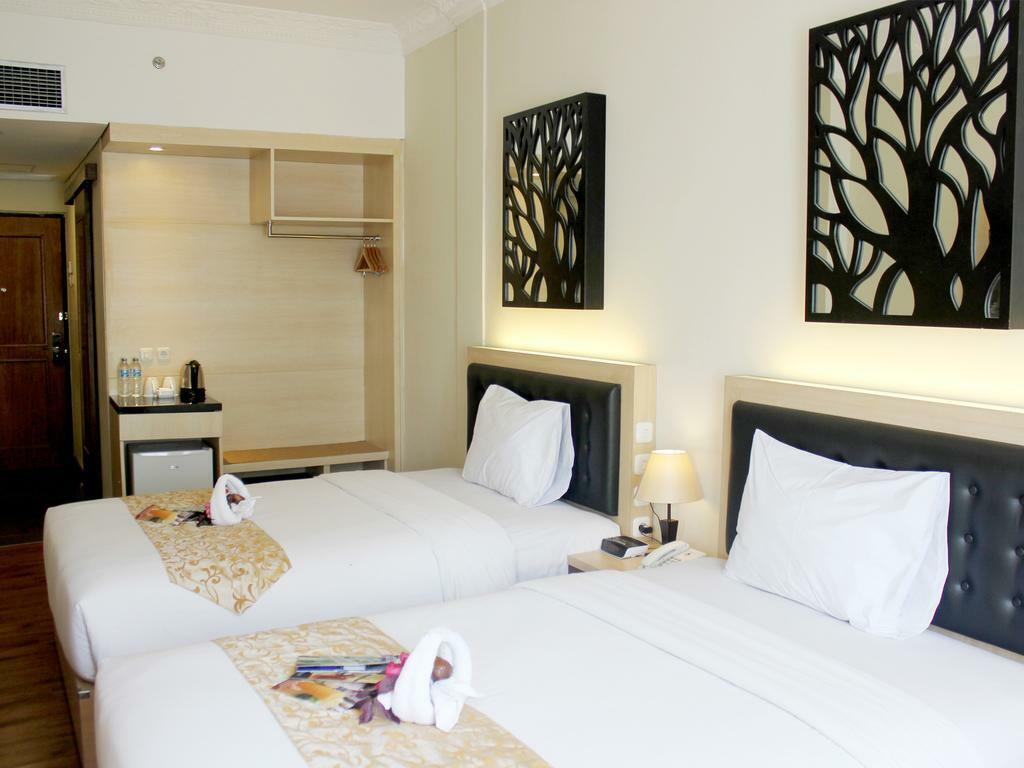 Grand Orchid Hotel Yogyakarta Maguwo Εξωτερικό φωτογραφία
